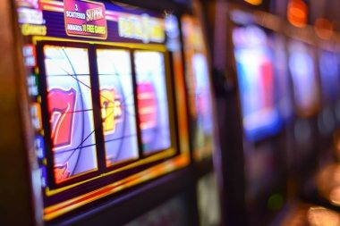 watogel live casino table with professional dealer and players