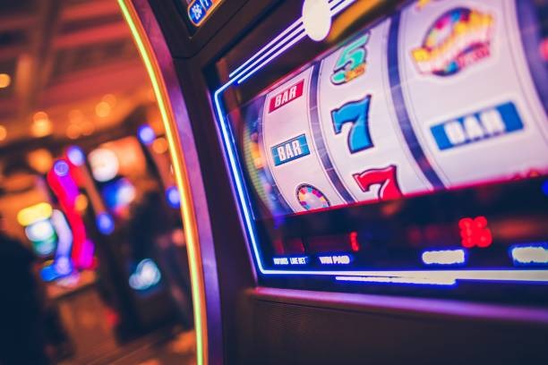 watogel mobile app showing Texas Poker table lobby with multiple stake options and player counts